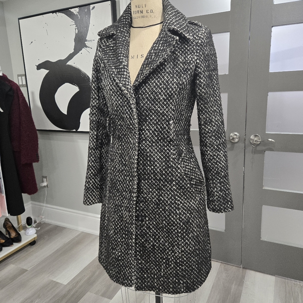 Guess Black and White Blazer with Notched Collar